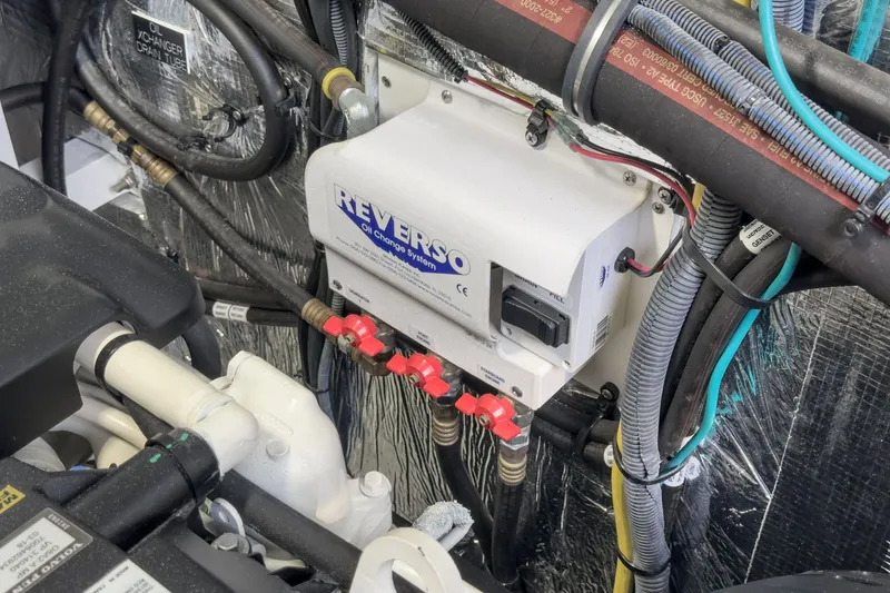 Slide: The Image of Cruisers Yachts 50 Cantius 2019 - 93