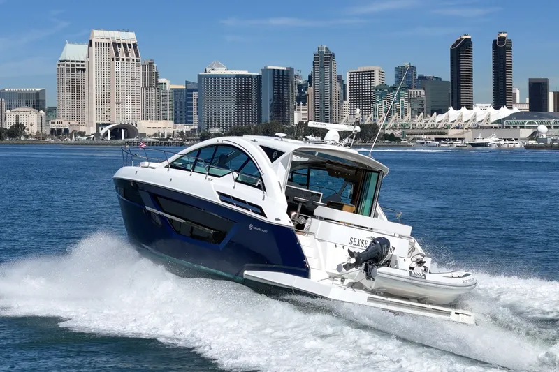 Slide: The Image of Cruisers Yachts 50 Cantius 2019 - 13