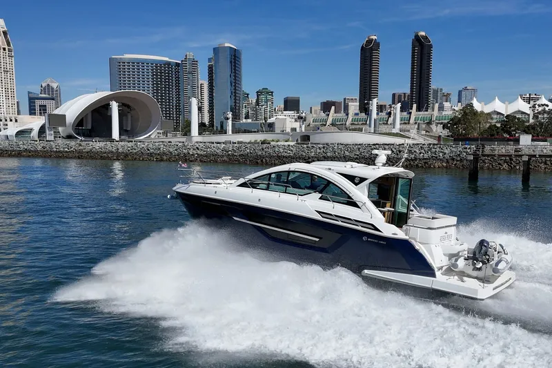 Slide: The Image of Cruisers Yachts 50 Cantius 2019 - 18