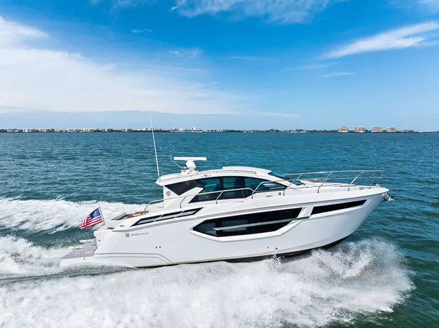 Slide: The Image of Cruisers Yachts 50 Cantius 2019 - 36