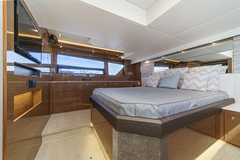 Slide: The Image of Cruisers Yachts 50 Cantius 2019 - 73
