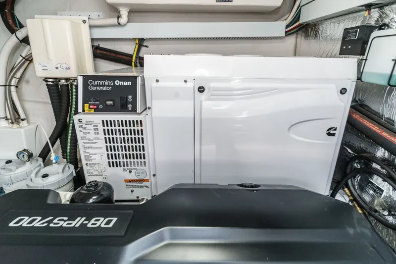 Slide: The Image of Cruisers Yachts 50 Cantius 2019 - 89