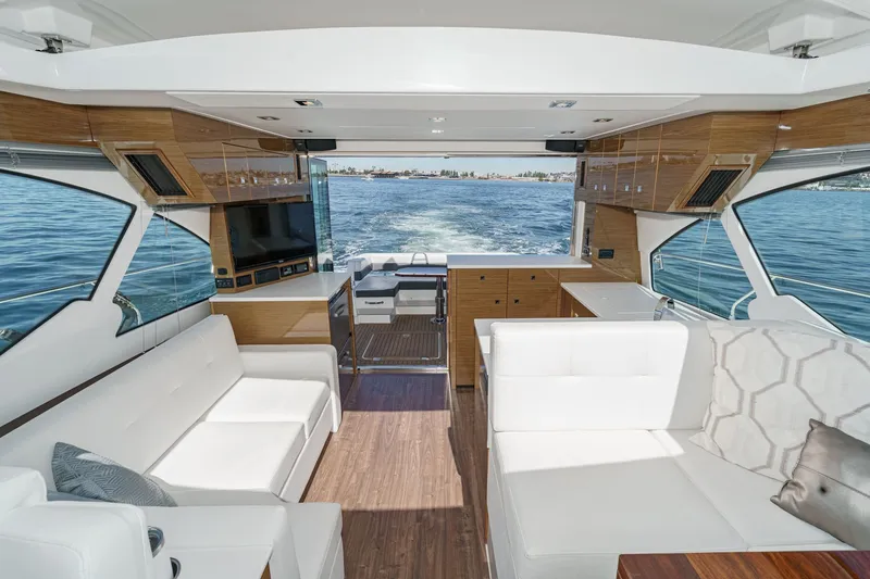 Slide: The Image of Cruisers Yachts 50 Cantius 2019 - 52