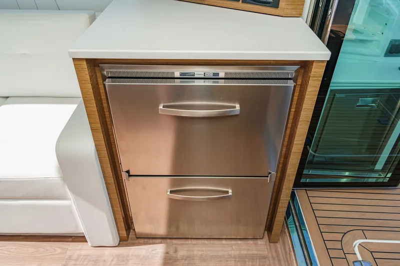 Slide: The Image of Cruisers Yachts 50 Cantius 2019 - 63