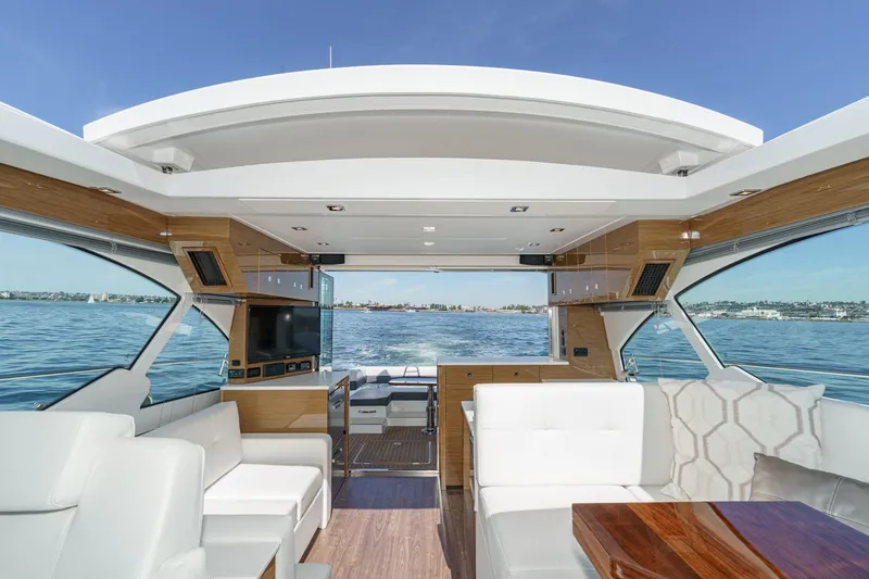 Slide: The Image of Cruisers Yachts 50 Cantius 2019 - 54