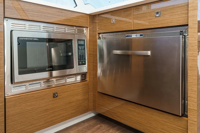 Slide: The Image of Cruisers Yachts 50 Cantius 2019 - 66