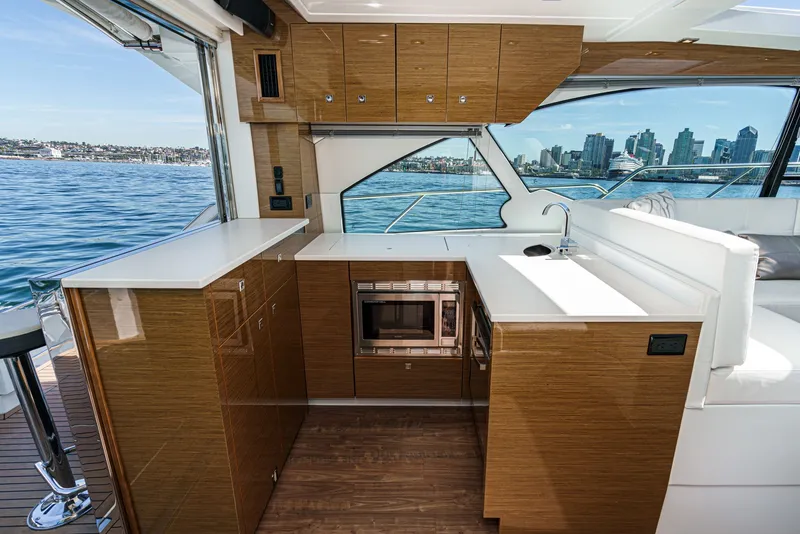 Slide: The Image of Cruisers Yachts 50 Cantius 2019 - 64