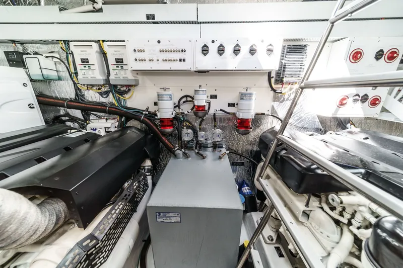 Slide: The Image of Cruisers Yachts 50 Cantius 2019 - 86