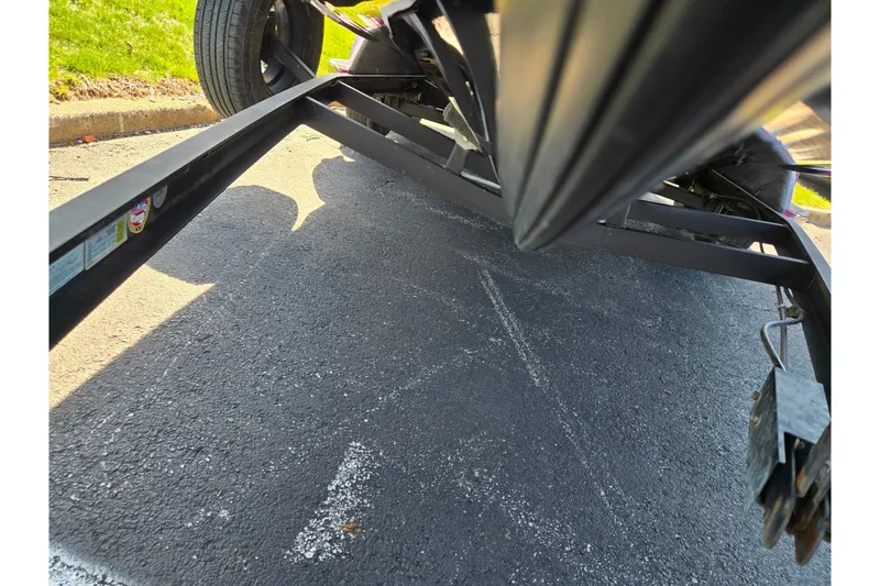 Slide: The Image of 2018 Ranger Z520 Comanche Cup-Equipped trailer on asphalt, viewed from below. - 7
