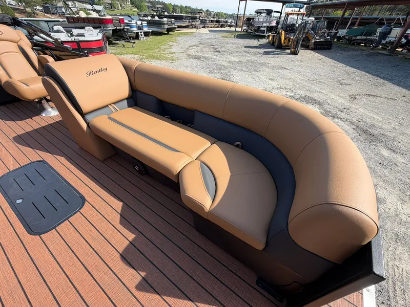 Slide: The Image of Bentley Pontoons Legacy Quad 243 2026 - 5