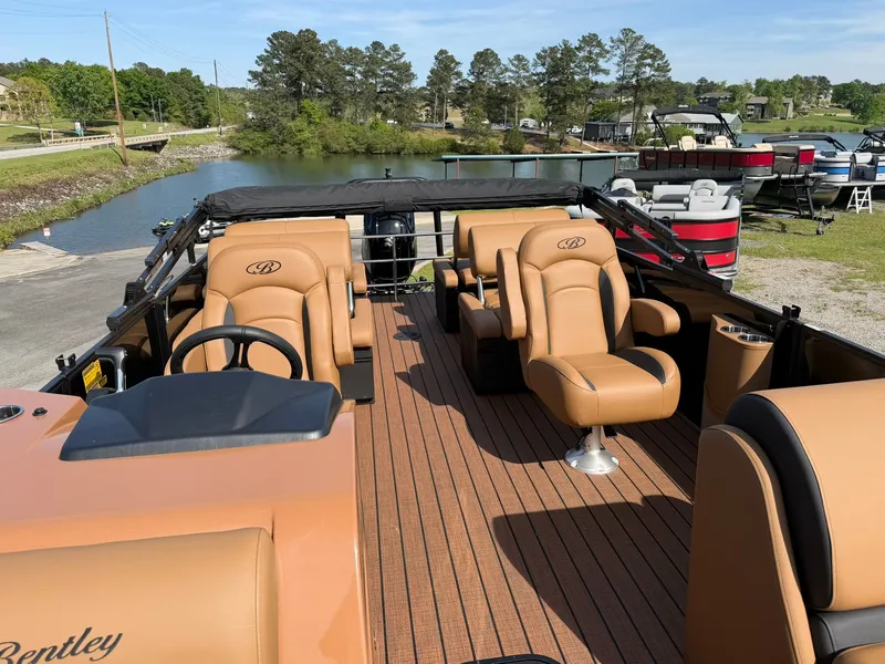 Slide: The Image of Bentley Pontoons Legacy Quad 243 2026 - 7