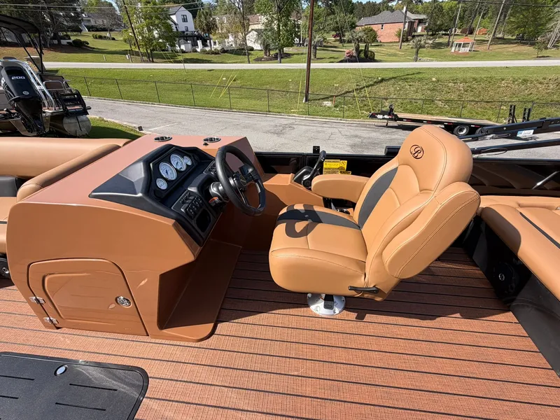 Slide: The Image of Bentley Pontoons Legacy Quad 243 2026 - 8