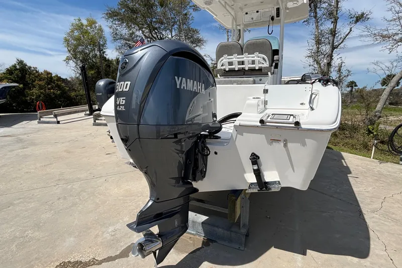 Slide: The Image of 2023 Sea Pro 239 Deep V CC with Yamaha 300 V6 outboard motor. - 23