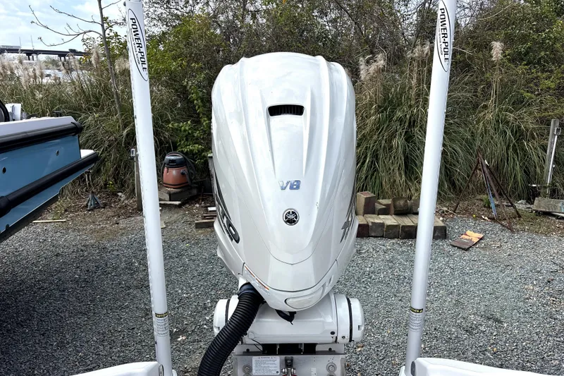 Slide: The Image of 2020 Sportsman Masters 267OE Bay Boat with Yamaha V8 engine and Power-Pole anchors. - 3