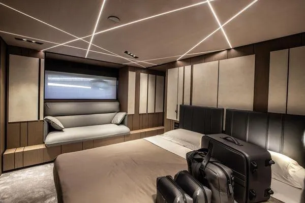 Slide: The Image of Pershing GTX 80 2025 - 57