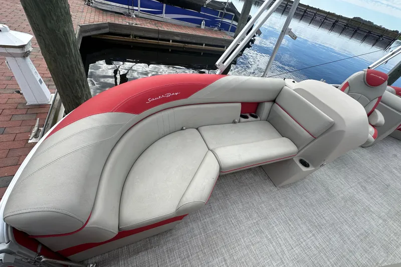 Slide: The Image of Luxurious seating on 2022 South Bay Pontoons 24 LE Series Tri Hull boat. - 13