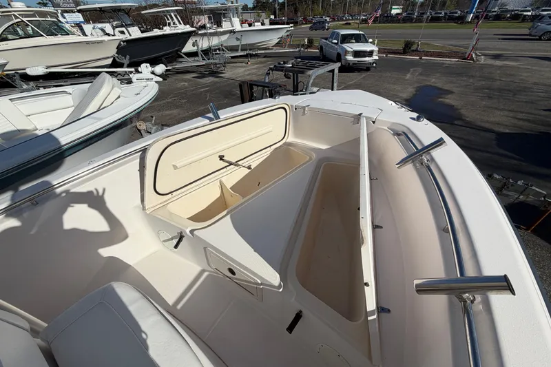 Slide: The Image of Bow of 2001 Grady-White Advance 247 boat with anchor compartment. - 11