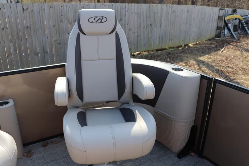 Slide: The Image of Captain's chair on 2026 Bentley Pontoons Legacy 223 DL Navigator boat. - 3