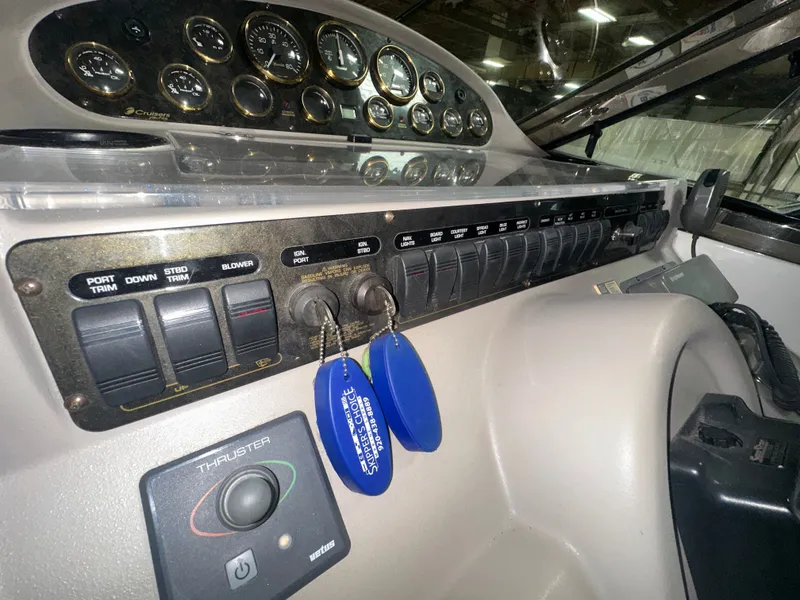 Slide: The Image of Cruisers 3870 Express 2001 - 20