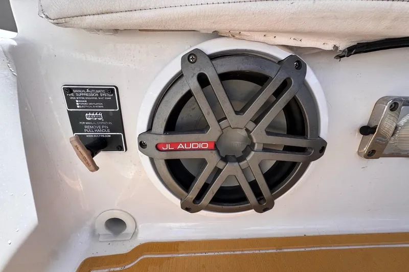 Slide: The Image of JL Audio speaker on 2015 Four Winns H290 boat with fire suppression system. - 89