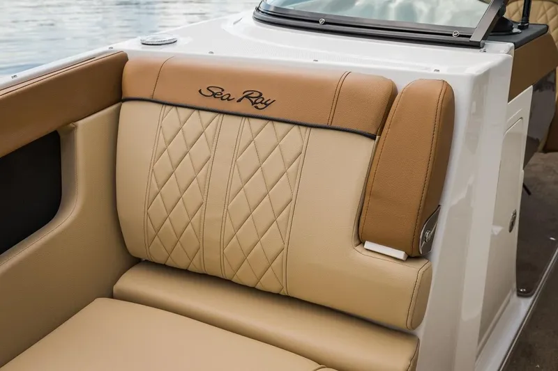 Slide: The Image of Sea Ray 240 Sundeck 2016 - 13