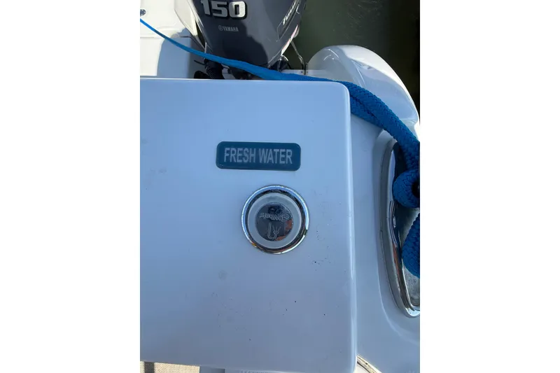 Slide: The Image of 2019 World Cat Glacier Bay Edition 2740 boat with fresh water access and Yamaha engine. - 50