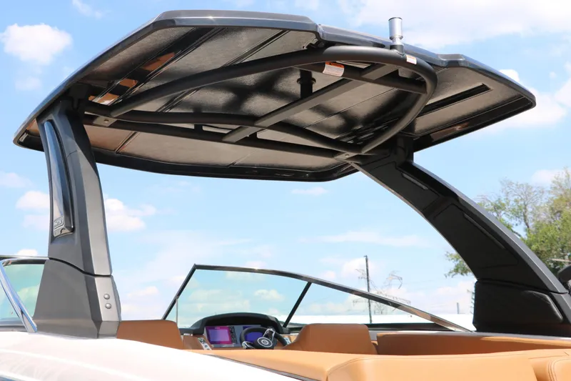 Slide: The Image of Chaparral 307 SSX 2025 - 10