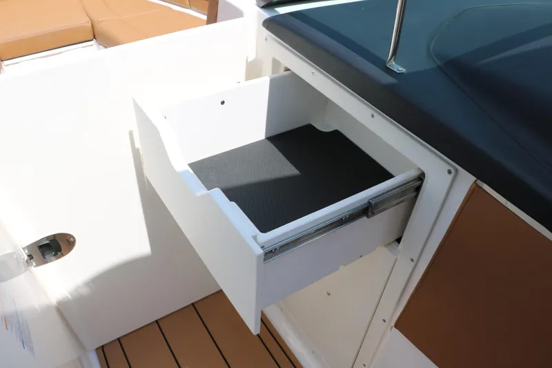 Slide: The Image of Chaparral 307 SSX 2025 - 33