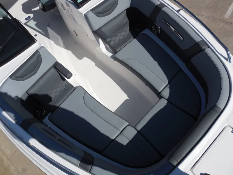 Slide: The Image of Chaparral 307 SSX 2025 - 15