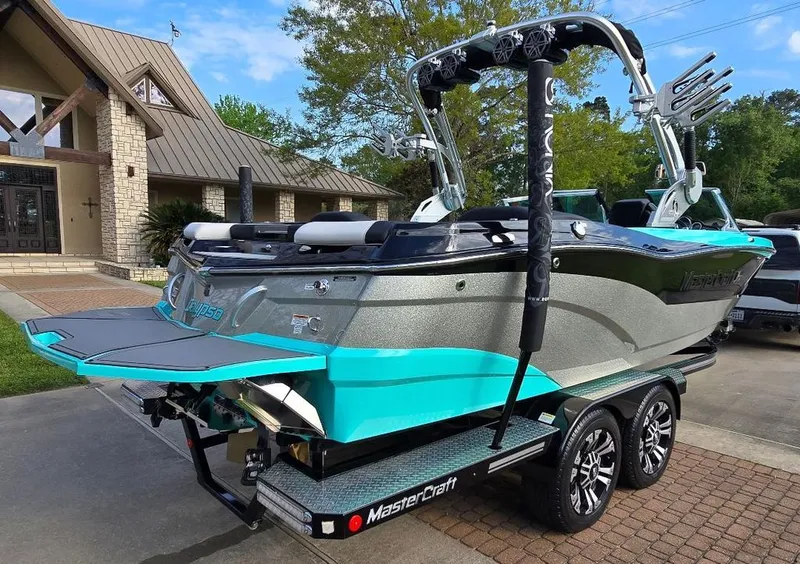 Slide: The Image of MasterCraft XT23 2017 - 19