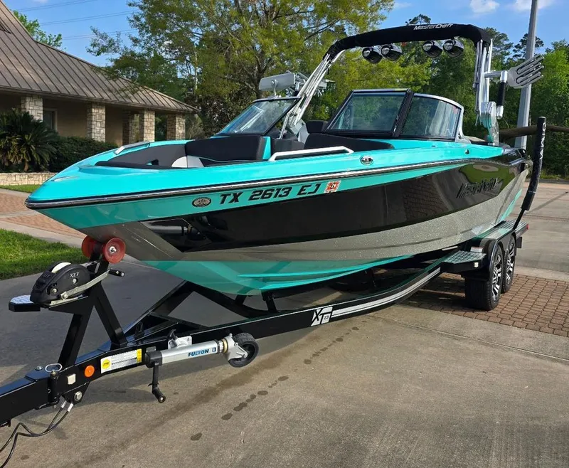 Slide: The Image of MasterCraft XT23 2017 - 29