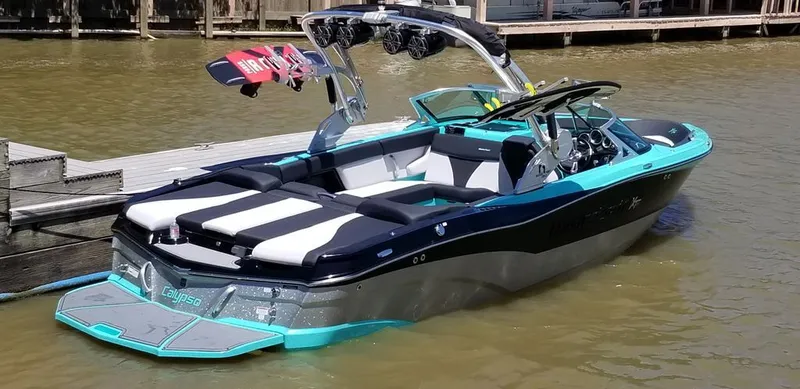 Slide: The Image of MasterCraft XT23 2017 - 45
