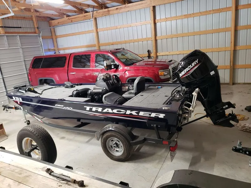 Slide: The Image of Bass Tracker Pro 170 2022 - 3