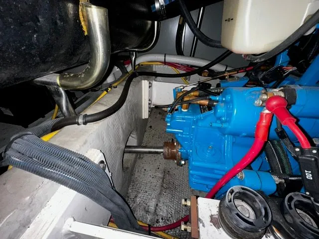 Slide: The Image of Engine room of 2002 Silverton 39 Motor Yacht. - 41