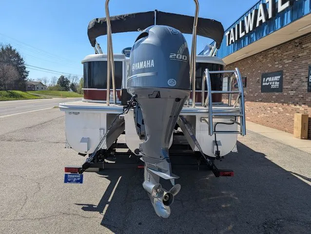 Slide: The Image of SunCatcher Select 322RC 2023 - 4