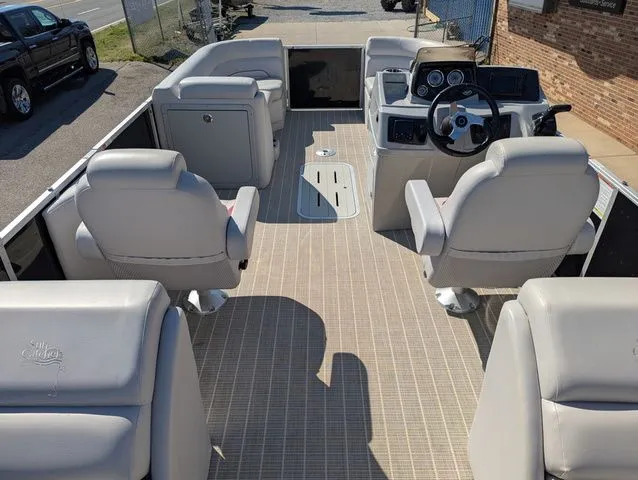 Slide: The Image of SunCatcher Select 322RC 2023 - 6