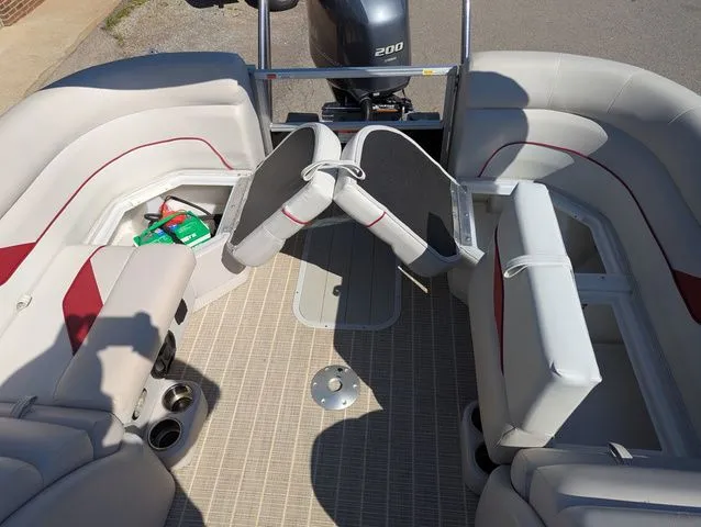 Slide: The Image of SunCatcher Select 322RC 2023 - 8