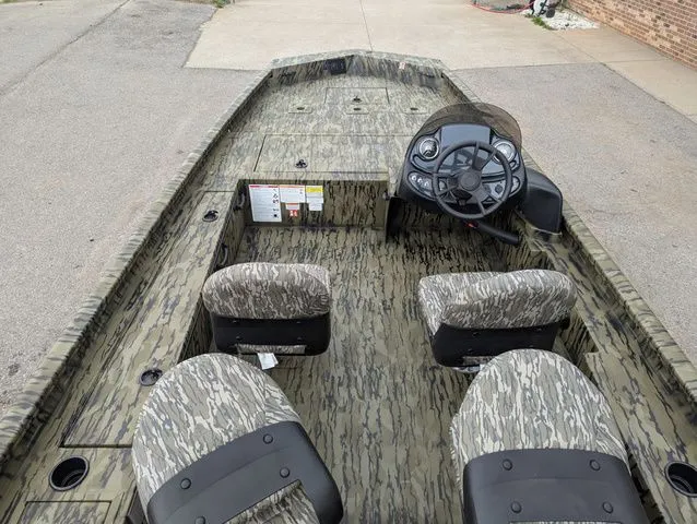 Slide: The Image of Lowe Outlet 20 2026 - 9