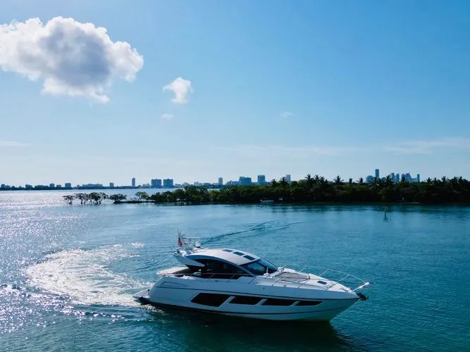 The Image of 2018 Sunseeker Predator 57 - Image 4 - 4