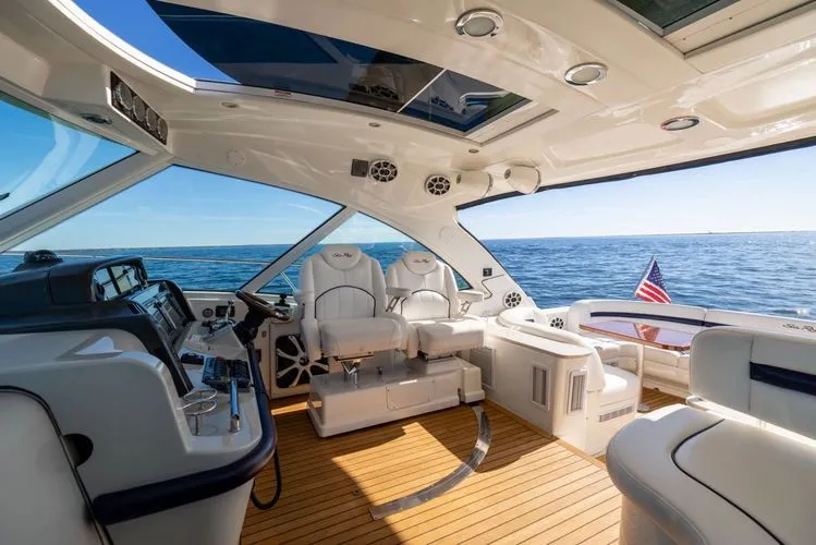 Slide: The Image of 2010 Sea Ray 500 Sundancer - Image 21 - 21