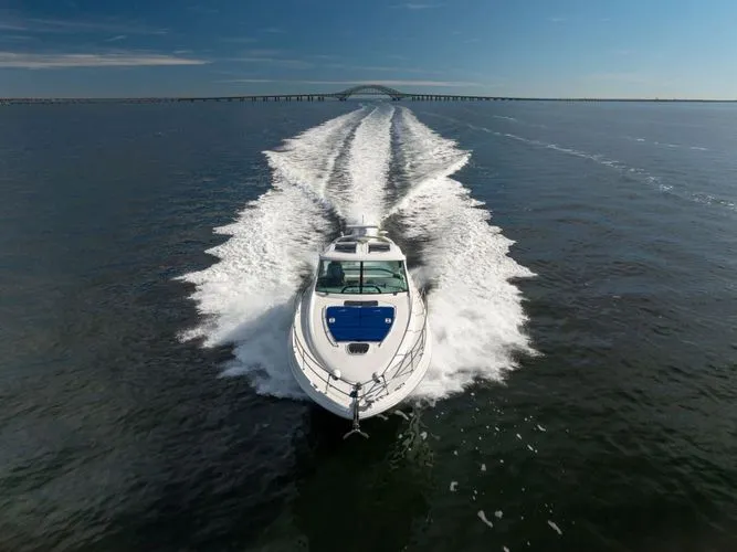 Slide: The Image of 2010 Sea Ray 500 Sundancer - Image 3 - 3