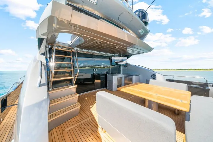 Slide: The Image of 2010 Sunseeker Predator 84 - Image 15 - 15