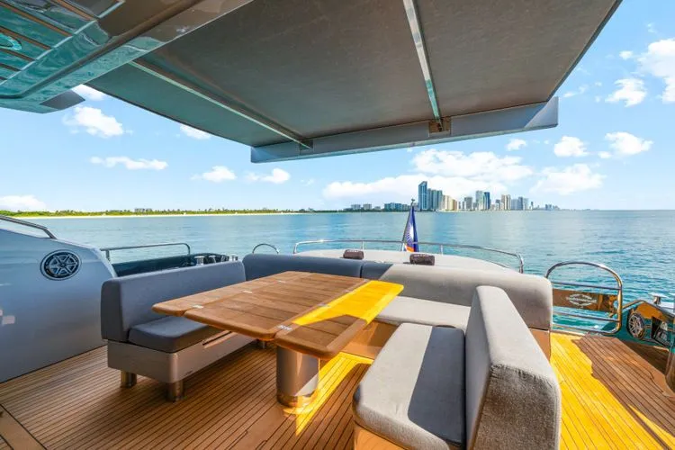 Slide: The Image of 2010 Sunseeker Predator 84 - Image 19 - 19