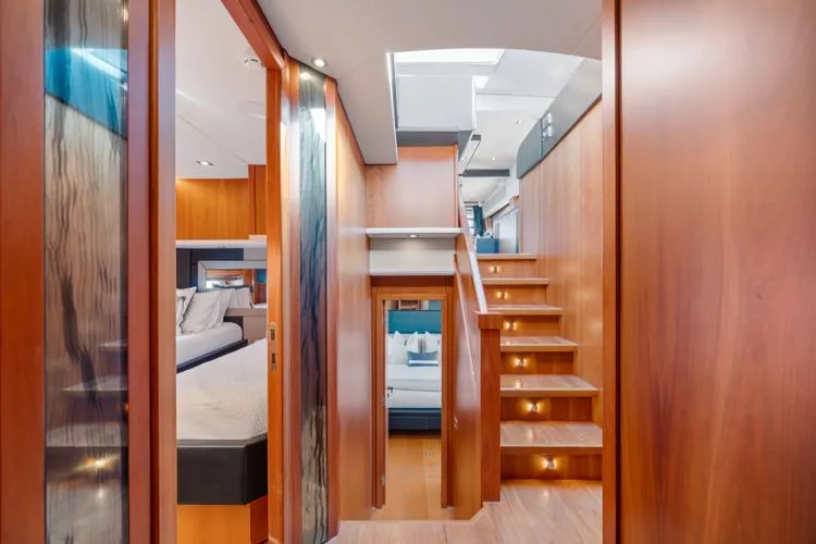 Slide: The Image of 2010 Sunseeker Predator 84 - Image 36 - 36