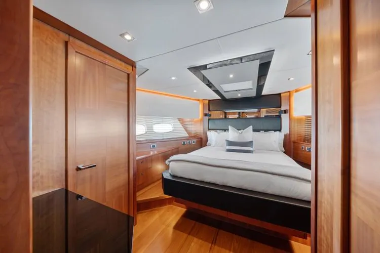 Slide: The Image of 2010 Sunseeker Predator 84 - Image 47 - 47