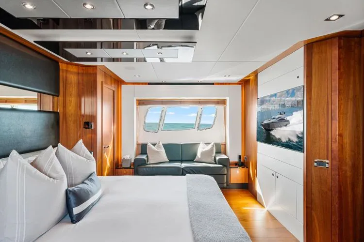 Slide: The Image of 2010 Sunseeker Predator 84 - Image 54 - 54