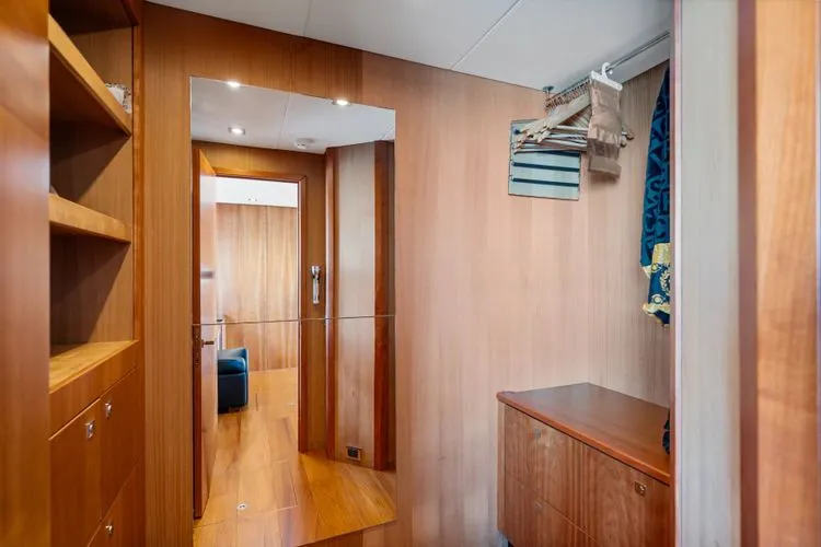 Slide: The Image of 2010 Sunseeker Predator 84 - Image 58 - 58