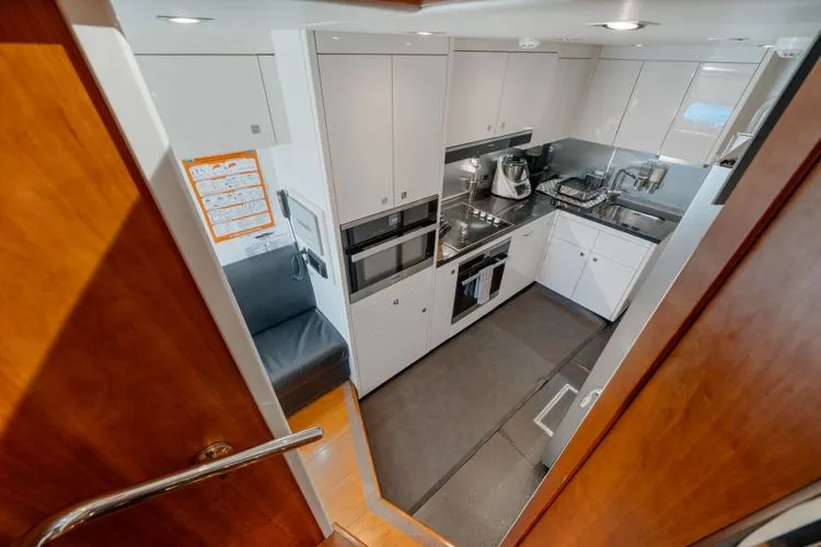 Slide: The Image of 2010 Sunseeker Predator 84 - Image 76 - 76