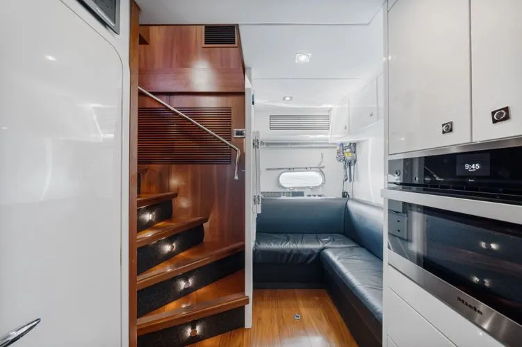 Slide: The Image of 2010 Sunseeker Predator 84 - Image 78 - 78