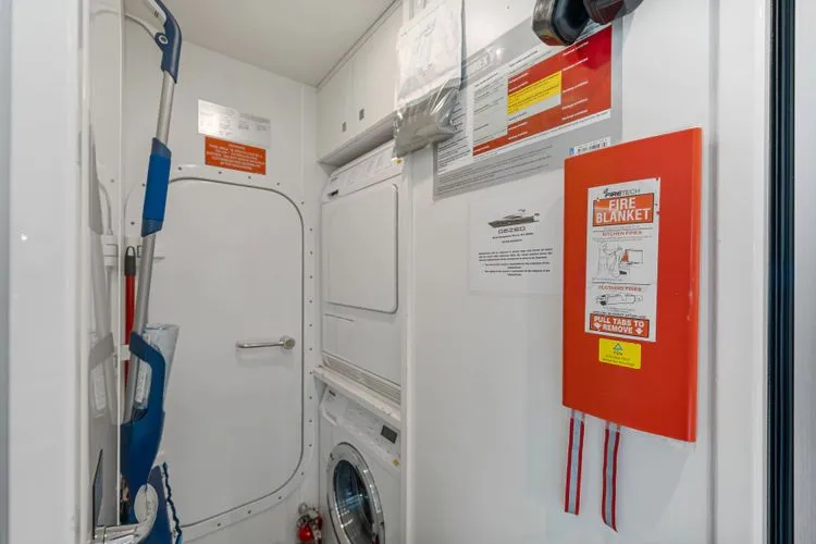 Slide: The Image of 2010 Sunseeker Predator 84 - Image 84 - 84